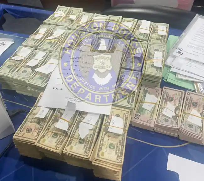 Cash on Table